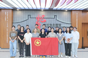 重溫紅色記憶 感受閱讀趣味——青春年少好讀書(shū)活動(dòng)